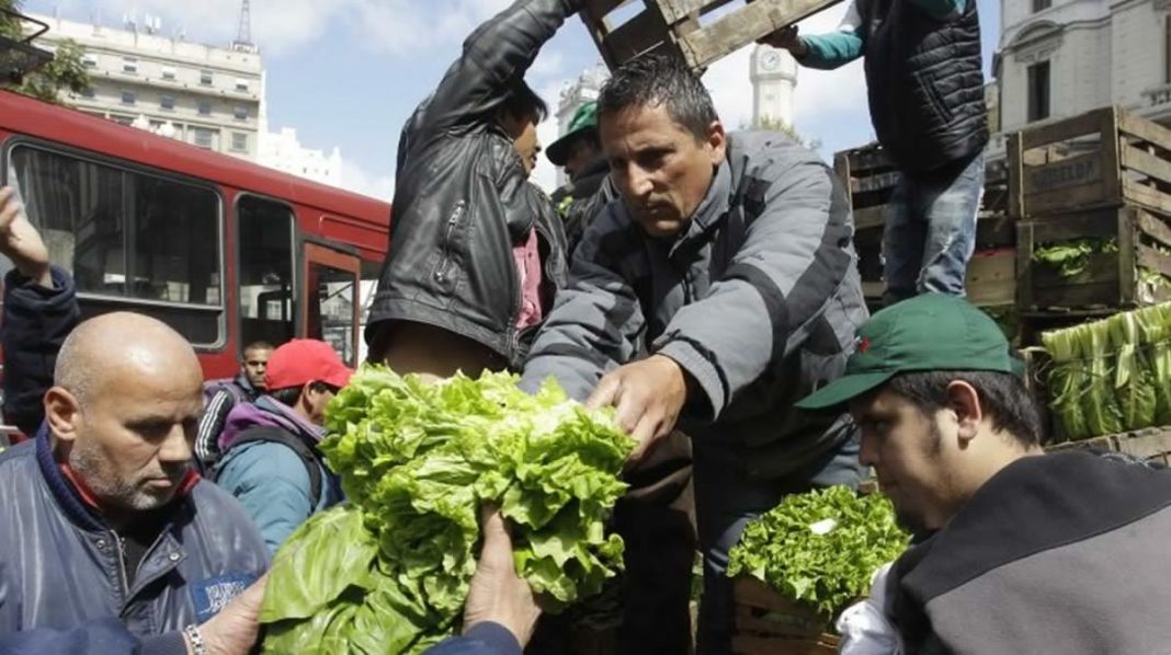 Verdurazo en Plaza de Mayo