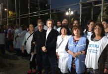 Tras el violento desalojo, los docentes evalúan los pasos a seguir Docentes esperan reunión con el Gobierno Provincial