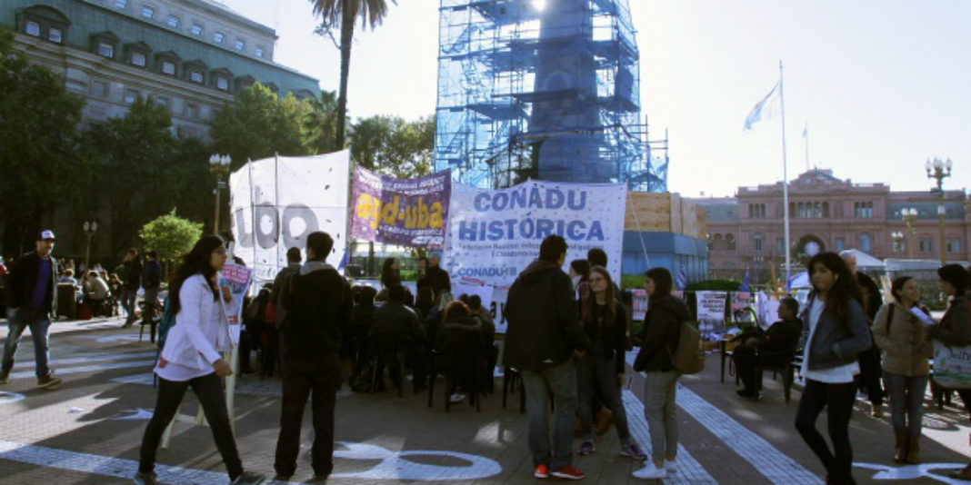 Docentes universitarios realizarán la marcha federal “en defensa del salario”