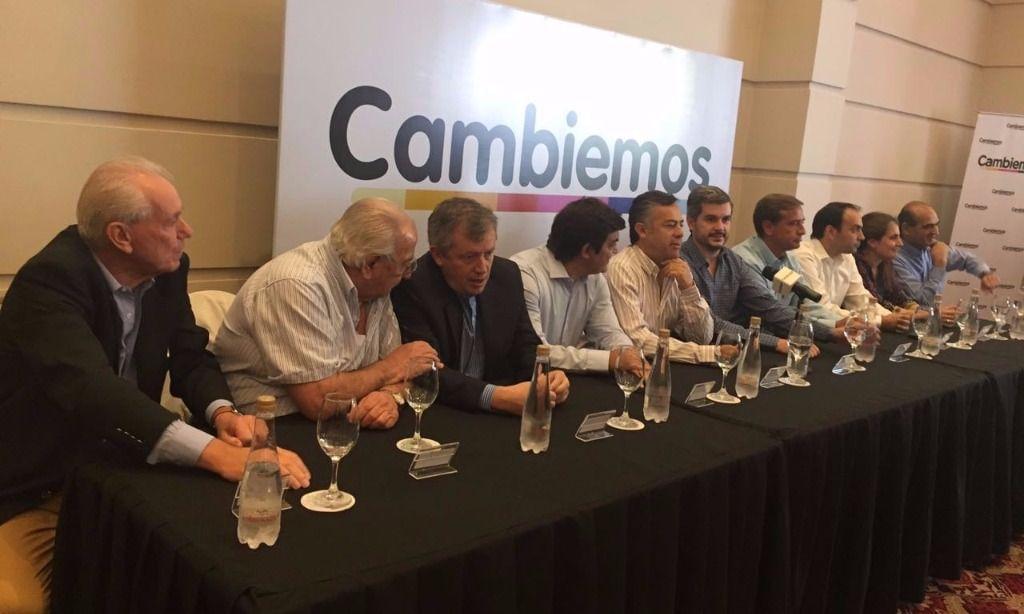 Marcos Peña y Emilio Monzó, reconciliados en una cumbre de Cambiemos