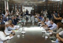 El Gobierno de Vidal y los docentes vuelven a negociar El Gobierno de Vidal y los docentes vuelven a negociar