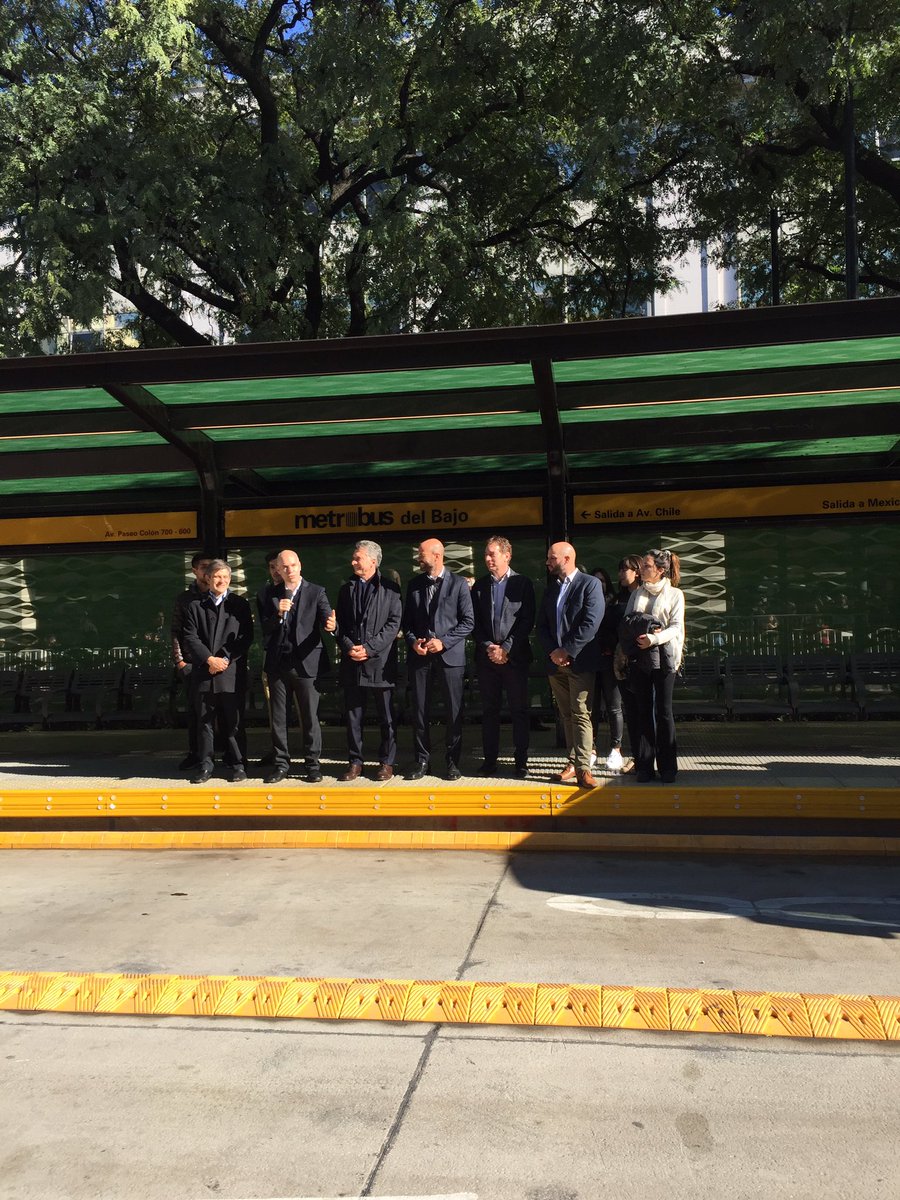 Macri inauguró el primer tramo del Metrobus del Bajo