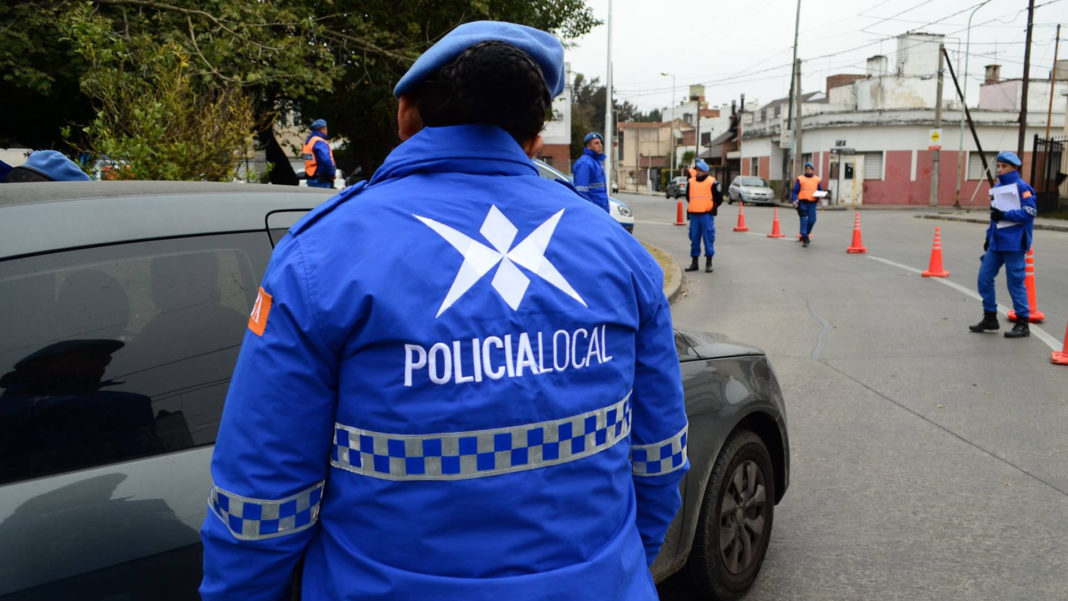 Efectivos de la Policía local no saben usar sus armas