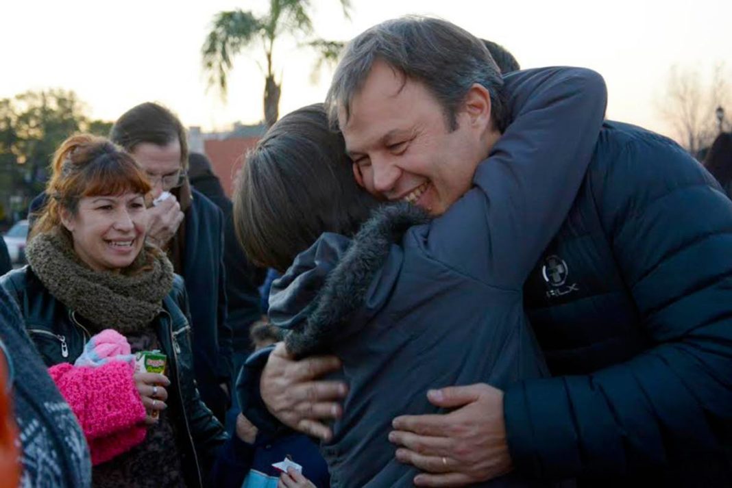 Mariano Cascallares recorrió los barrios de Almirante Brown