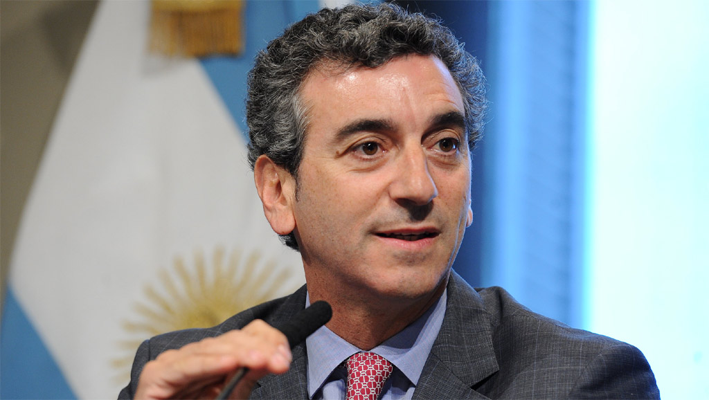 Randazzo se diferenció de Cristina y criticó a Macri