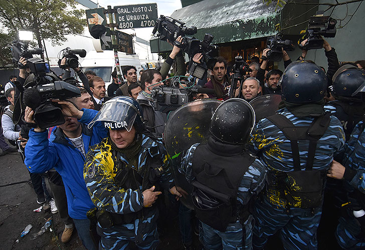 Ascendieron a la policía herida durante la represión en PepsiCo