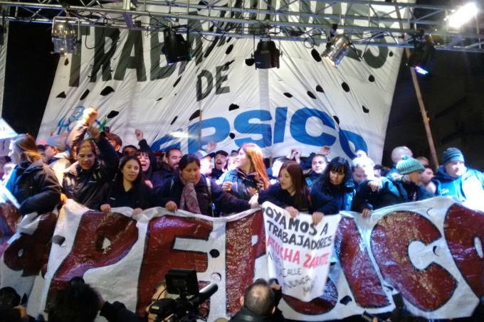 Trabajadores de PepSico movilizaron al Congreso contra los despidos