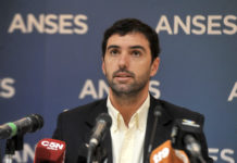 Denuncian al titular de la Anses por fraude en la compra de deuda Denuncian al titular de la Anses por fraude