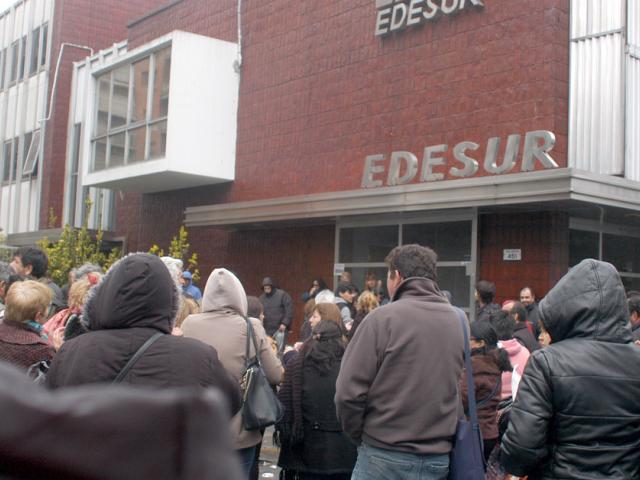 Mas de dieciocho días sin luz en Quilmes Oeste