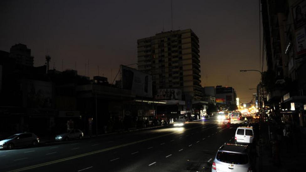 sin luz en almirante brown