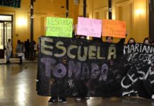 Marcha al ministerio contra la reforma educativa