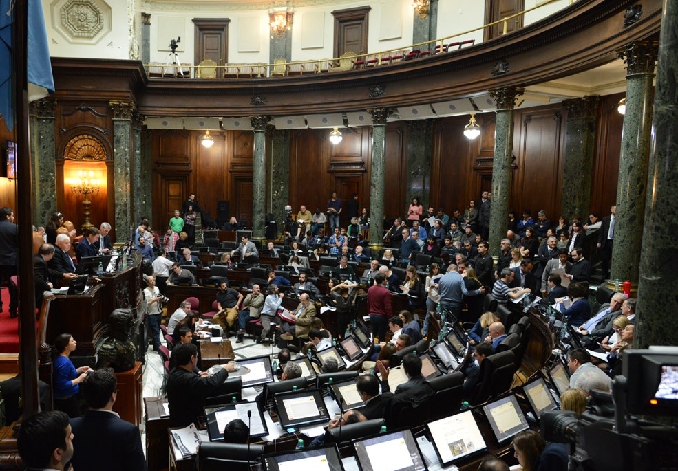 Larreta busca adaptar la escuela a la flexibilización laboral