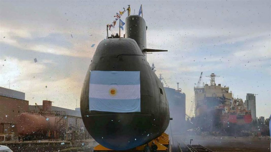 En julio un submarino inglés los persiguió ARA San Juan