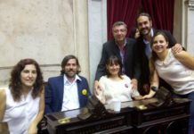 El Frente de Izquierda presentó un proyecto para suspender la fusión entre Clarín y Telecom