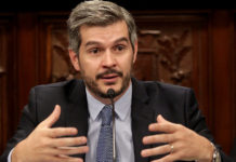 Marcos Peña confirmó que el Gobierno quiere aumentos salariales del 15%