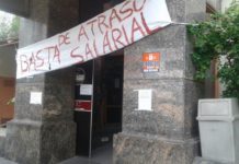 Tensión en la Clínica Estrada: posible quiebra y toma de los empleados Trabajadores toman la clínica Estrada de Lanús