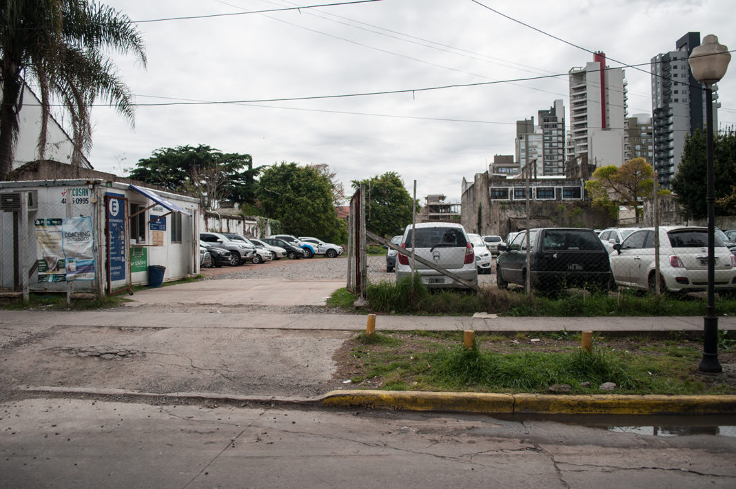 Condenaron a Salvadores por usurpar viviendas en Lomas