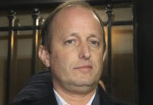 Insaurralde se sumó a la ola de Cambiemos y recortó «cargos políticos» en Lomas