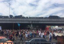 Hospital Posadas: los trabajadores quieren cortar la autopista pero Gendarmería intenta impedirlo
