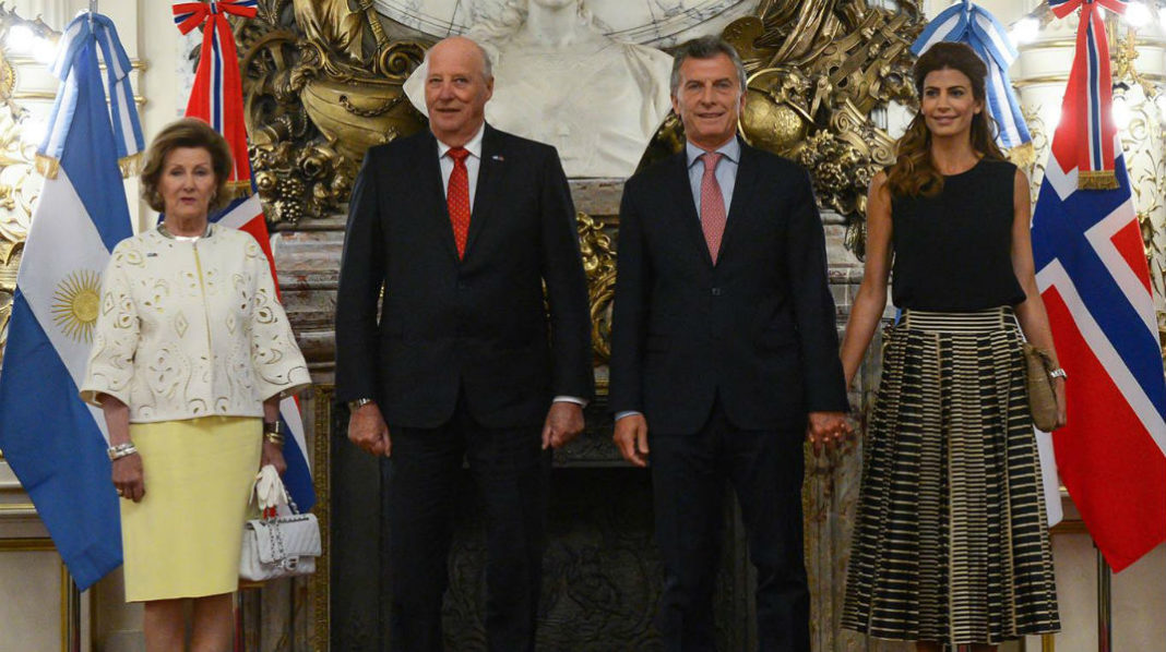 Macri recibió a los reyes de Noruega