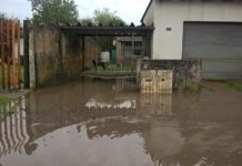 Las tremendas postales del temporal en el Conurbano y los teléfonos de emergencia de los Municipios