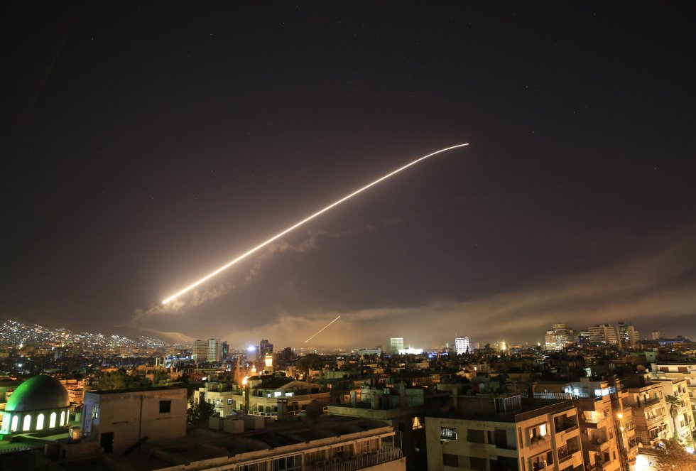 Estados Unidos el Reino Unido y Francia bombardearon Siria