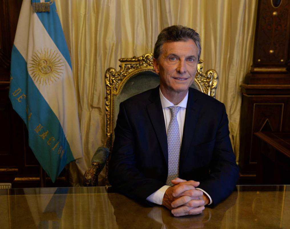 Macri se reúne con Triaca y con Aguad