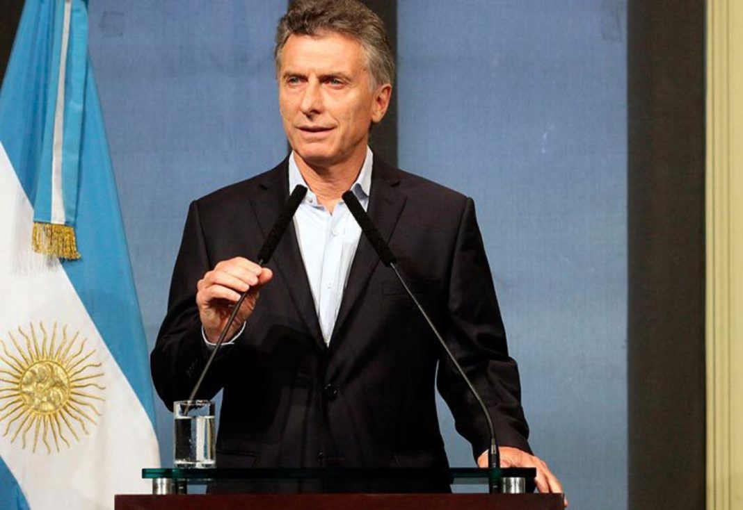 Macri oficializó los retiros voluntarios en el Estado