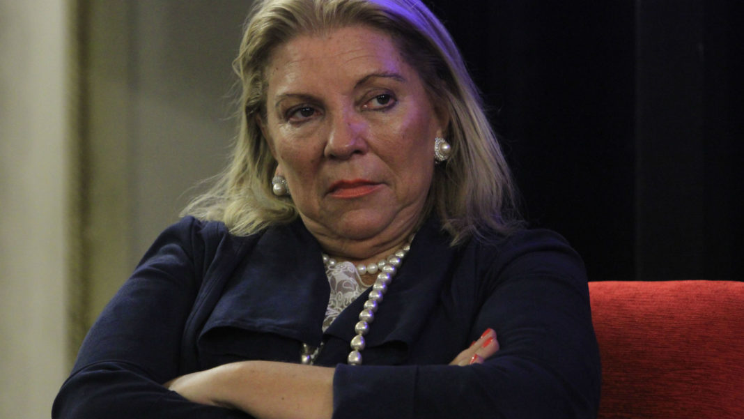 Elisa Carrió, Dólar, devaluación, corrida cambiaria