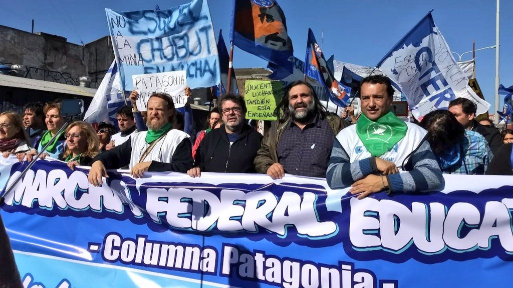 El titular de Suteba, Roberto Baradel en la marcha federal docente