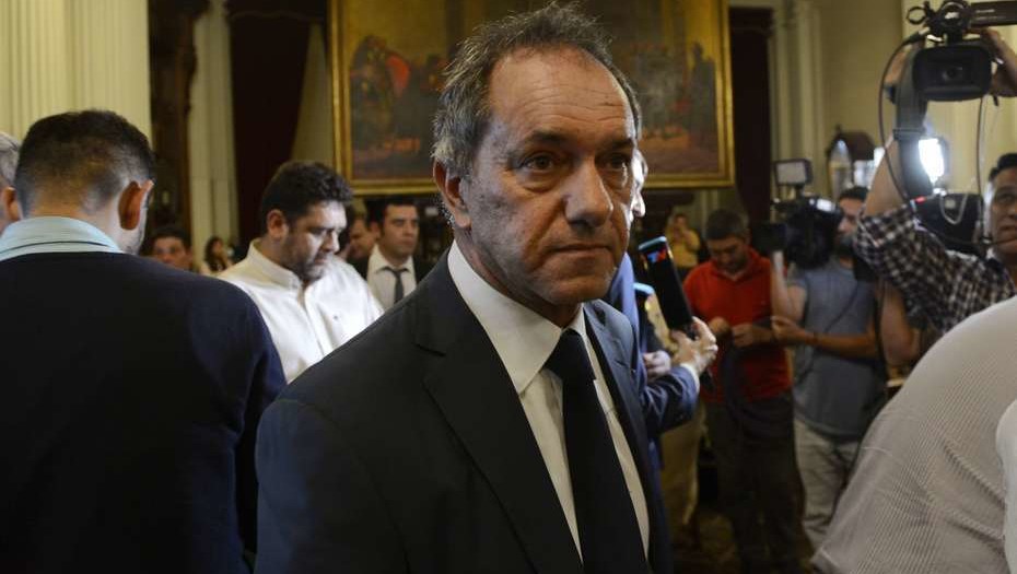 Inhibieron a Daniel Scioli en 189 millones de pesos por irregularidades en las UPA