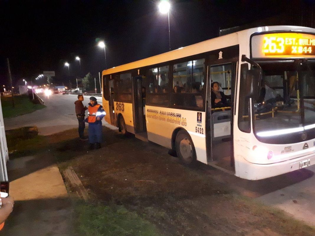 Control policial en colectivos de Almirante Brown