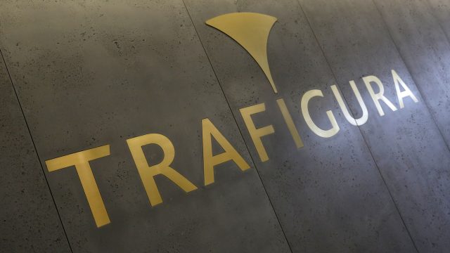 Trafigura desitió su oferta por Oil Combustibles