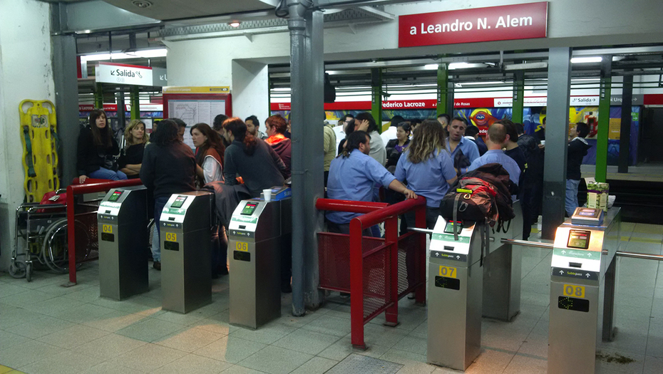 Segovia y los metrodelegados seguirán con las protestas en el subte