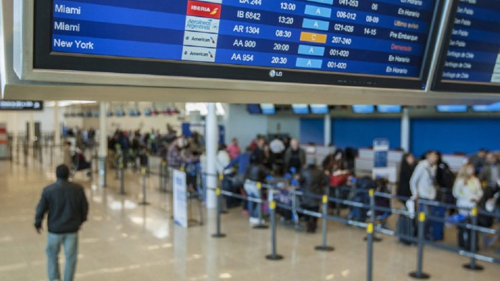 Paro de la CGT: cómo cambiar los pasajes de los vuelos cancelados