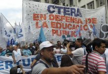 Paro nacional docentes en repudio a la represión de maestros en Chubut Paro nacional docentes en repudio a la represión de maestros en Chubut