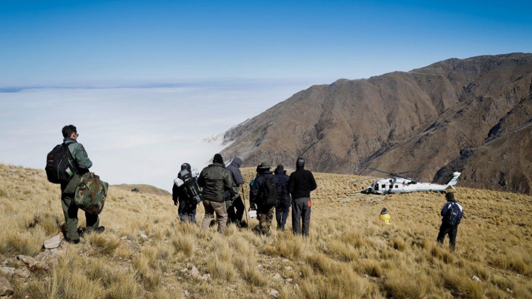 Macri a los rescatistas que salvaron a la comitiva presidencial del helicóptero en Catamarca