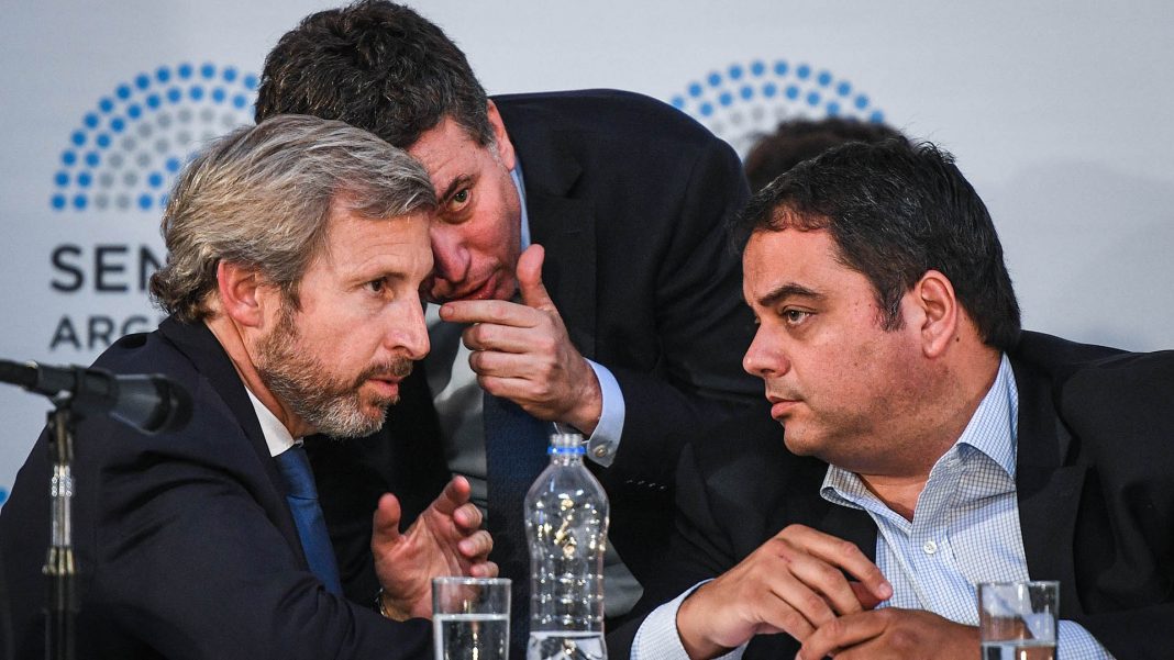 Paro de la CGT: El Gobierno de Macri dialoga con la UOCRA y el sector automotriz