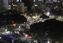 Ni una menos: miles de mujeres reclamaron por el aborto legal y en contra del acuerdo con el FMI