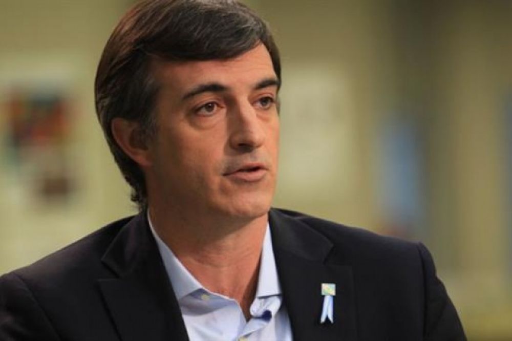 Operaron de urgencia a Esteban Bullrich