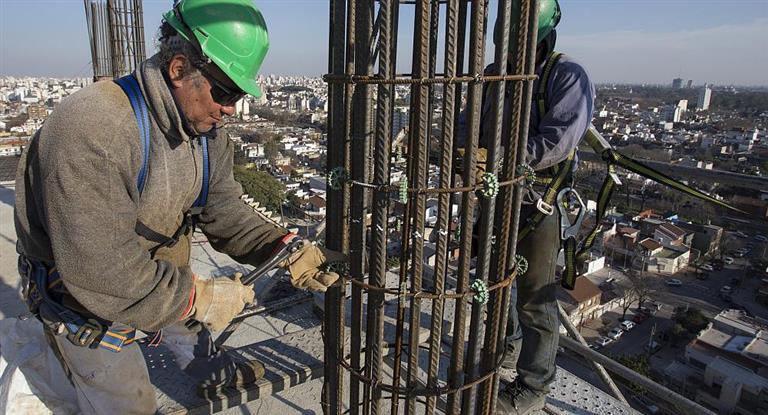 Ajuste en la obra pública: habrá 430 mil puestos de trabajo en riesgo