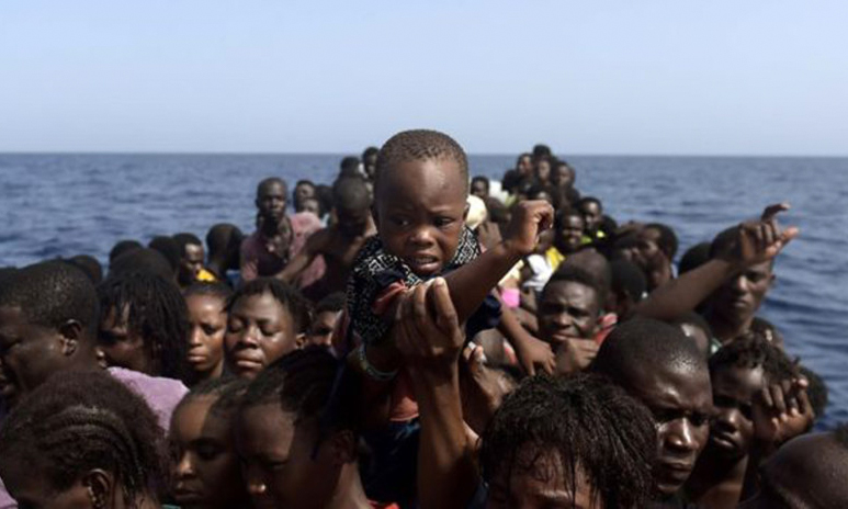 Rescataron en las costas de España a 569 inmigrantes africanos