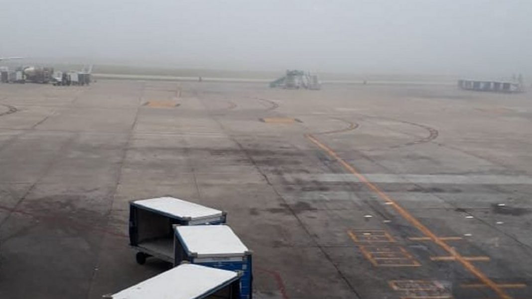 Cancelaron los vuelos en Ezeiza, Aeroparque y El Palomar por la niebla