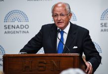 Escándalo en el Senado: las polémicas frases de Albino sobre el aborto y los preservativos Escándalo en el Senado: las polémicas frases de Albino sobre el aborto y los preservativos