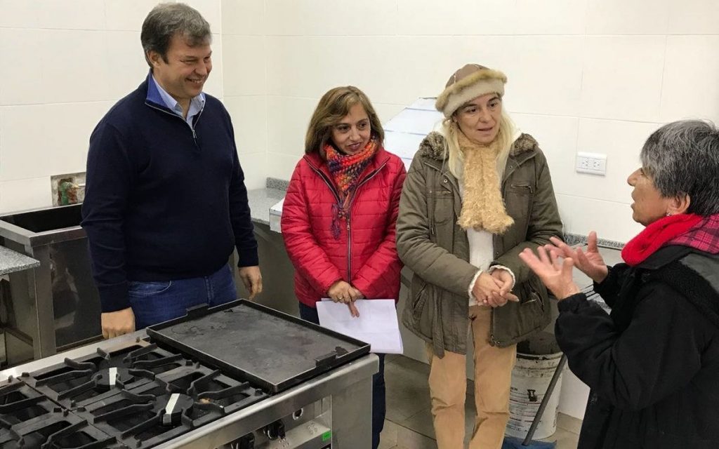 Mariano Cascallares recorrió las obras que realiza el Municipio de Almirante Brown en las escuelas