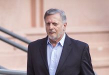 Aranguren: «No quería salir del Gobierno, yo no renuncié» Aranguren: "No quería salir del Gobierno, yo no renuncié"
