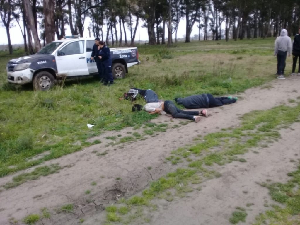 Matan a tres jóvenes en un descampado de Monte Grande: sería un ajuste de cuentas