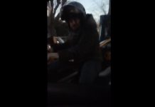 VIDEO: Un motociclista atacó a patadas un auto en Libertador y Pueyrredón