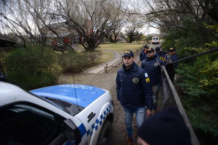 Hoy seguirán los allanamientos a la casa de Cristina Kirchner en El Calafate