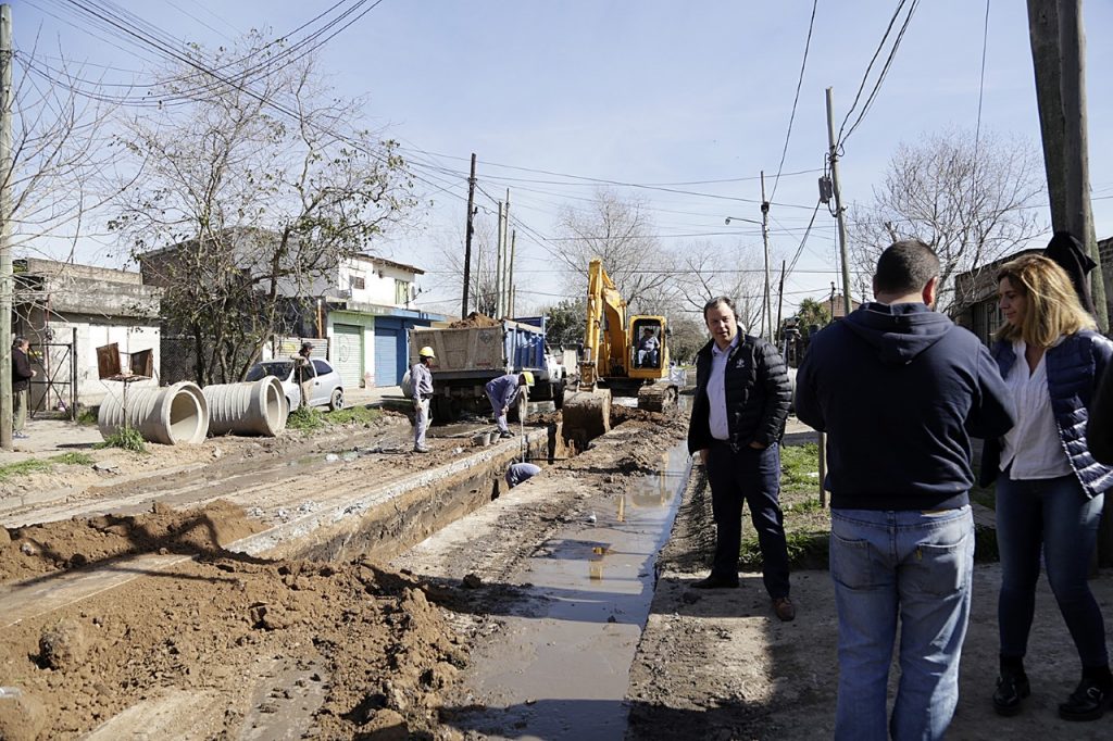 Mariano Cascallares recorrió obras hidráulicas en Almirante Brown